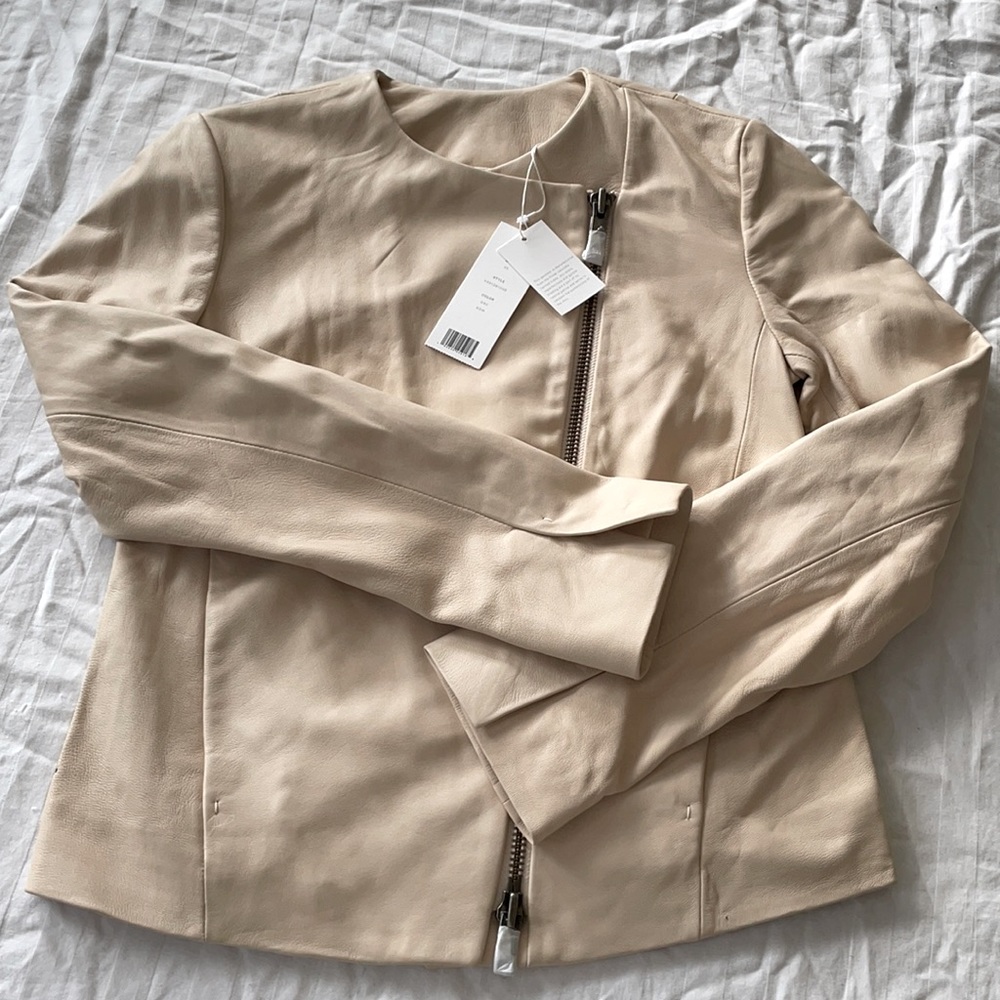 Vince cream leather moto- jacket, size xs, New